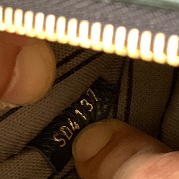 Louis Vuitton Empreinte Pouchette Métis - Picture 3 of 8